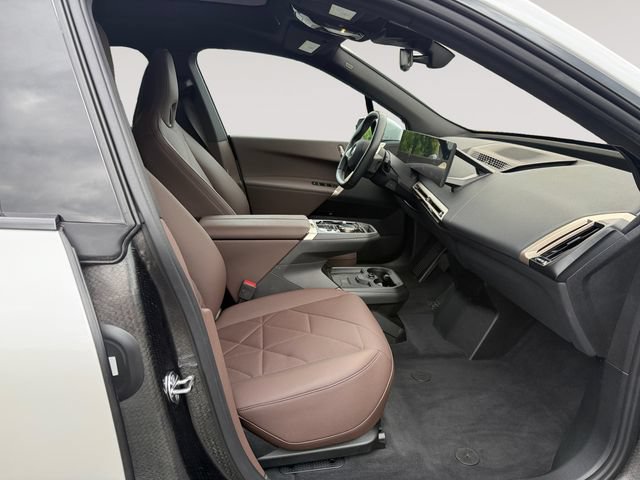 Certified 2026 BMW iX xDrive60 AWD/4WD image 15
