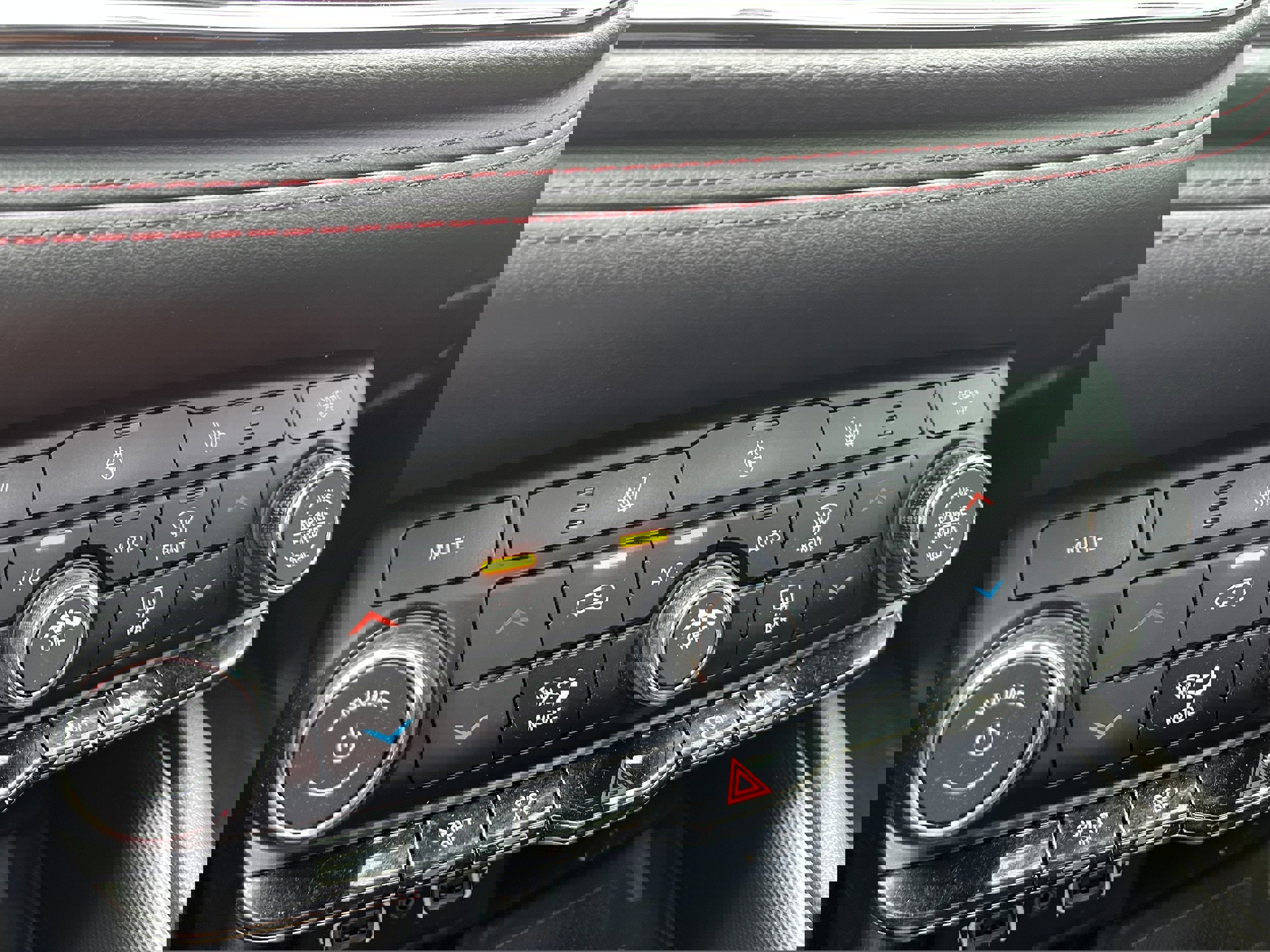 Used 2021 Dodge Durango R/T w/ Blacktop Package image 18