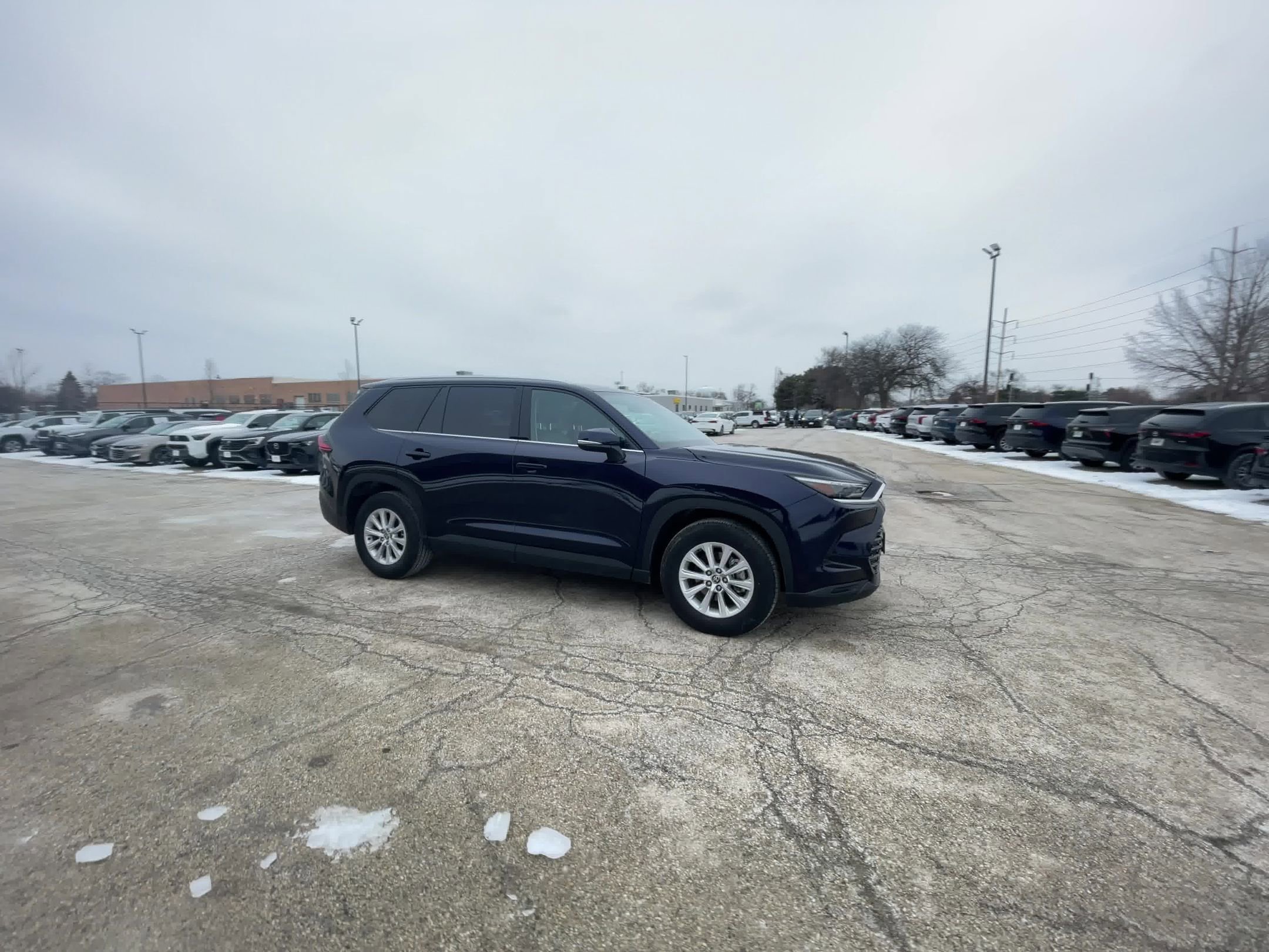 Used 2025 Toyota Grand Highlander FWD image 7