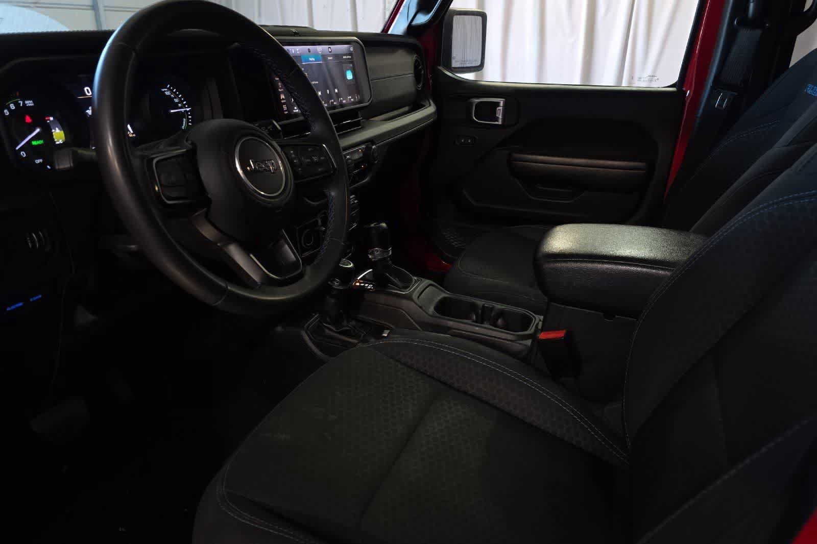 Used 2024 Jeep Wrangler Unlimited Rubicon 4xe AWD/4WD image 14