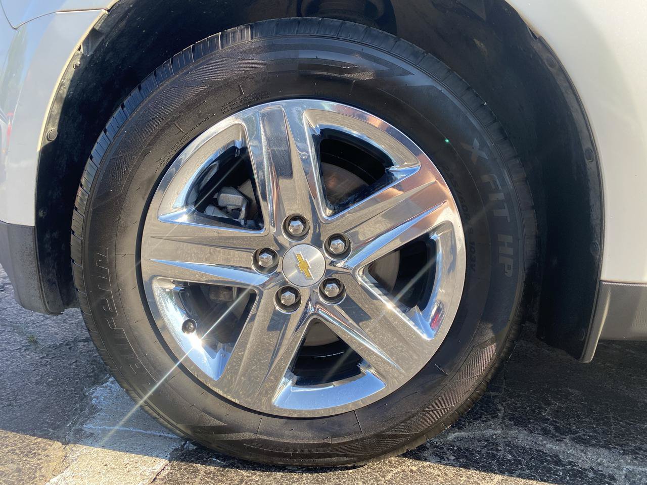 Used 2015 Chevrolet Equinox LTZ FWD image 9