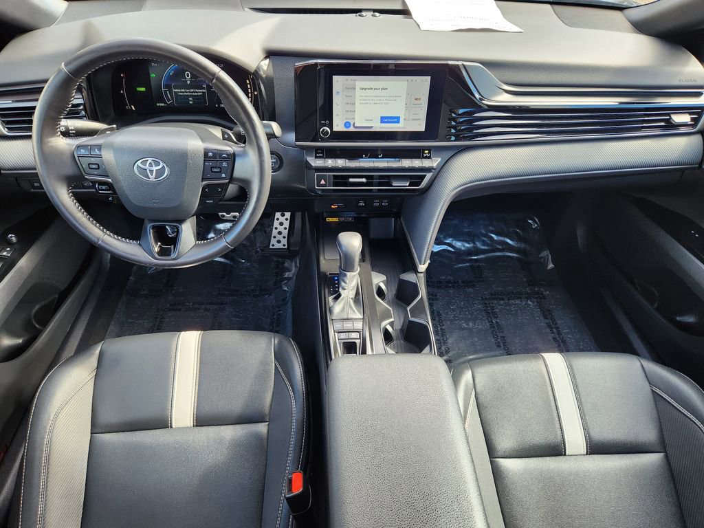 Used 2025 Toyota Camry SE image 11