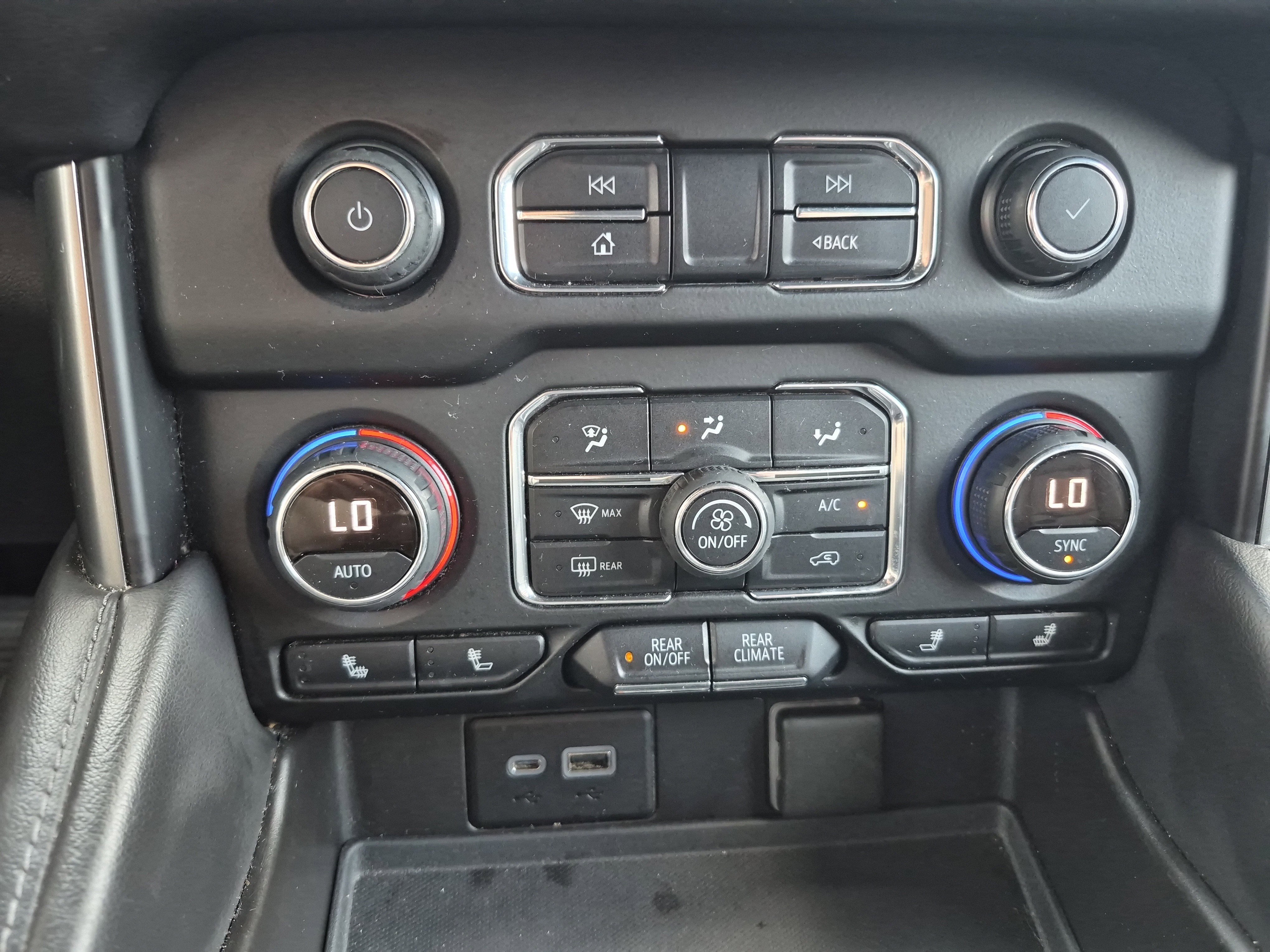 Used 2021 Chevrolet Tahoe LT w/ LT Signature Plus Package image 31