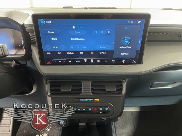 New 2025 Ford Maverick XLT w/ XLT Luxury Package image 16