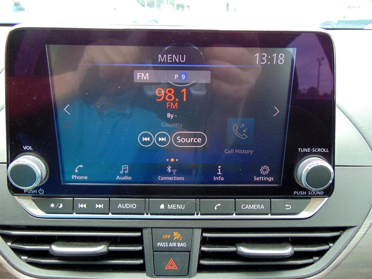 Used 2024 Nissan Altima 2.5 SV image 25