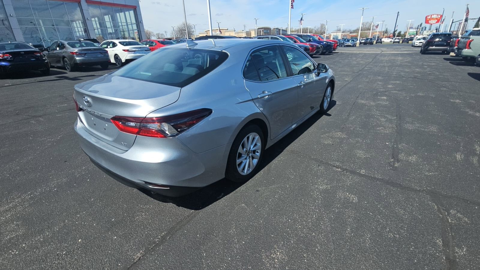 Certified 2023 Toyota Camry LE w/ Convenience Package image 3