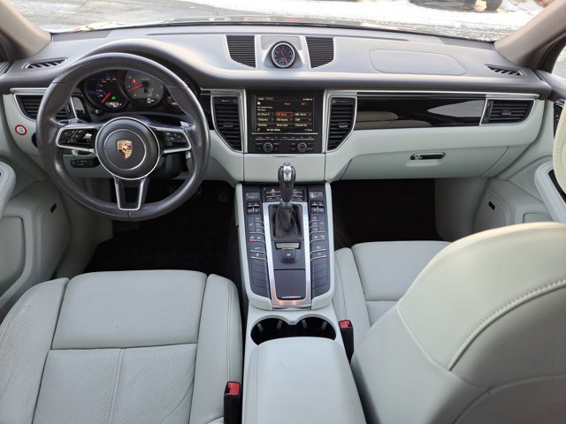 Certified 2016 Porsche Macan S image 17