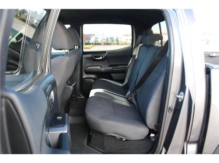 Used 2017 Toyota Tacoma TRD Off-Road w/ Tow Package image 12