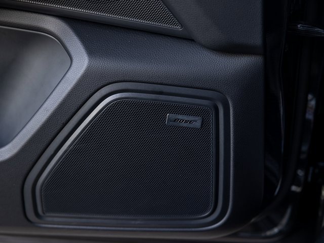 Certified 2025 Porsche Macan image 44