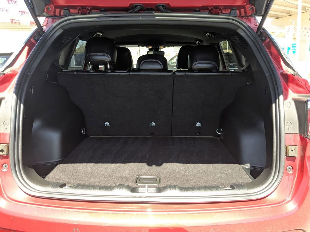 Used 2025 Jeep Compass Limited image 27