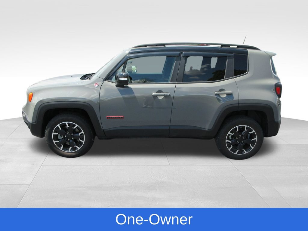 Used 2023 Jeep Renegade Trailhawk w/ Sun/Sound Group AWD/4WD image 2