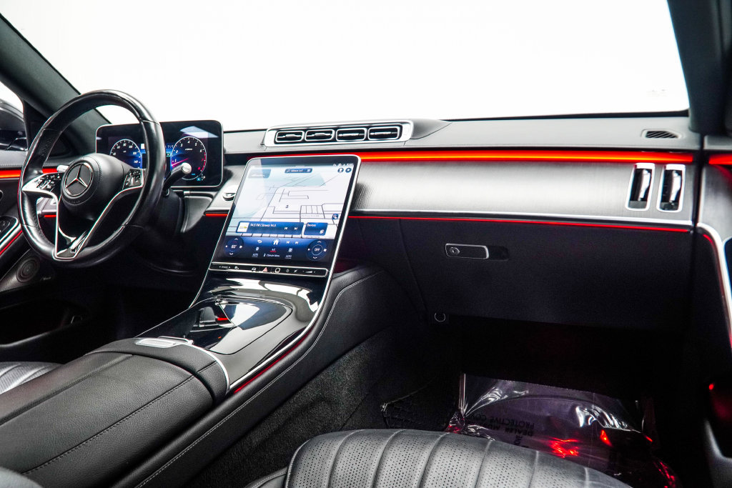 Used 2022 Mercedes-Benz S 500 4MATIC w/ AMG Line Package image 22