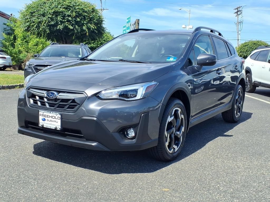Used 2021 Subaru Crosstrek 2.5i Limited w/ Moonroof Package 1 AWD/4WD image 3