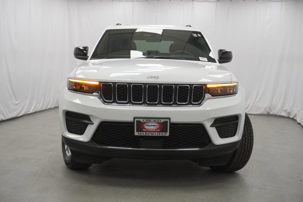 Used 2025 Jeep Grand Cherokee Laredo X AWD/4WD image 7