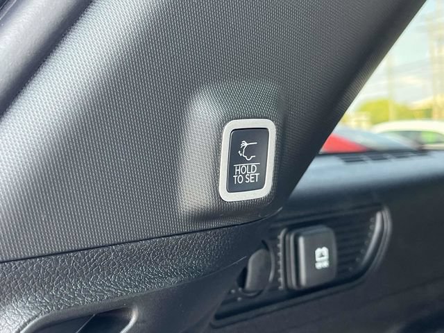 New 2027 Jeep Grand Cherokee Laredo X AWD/4WD image 19