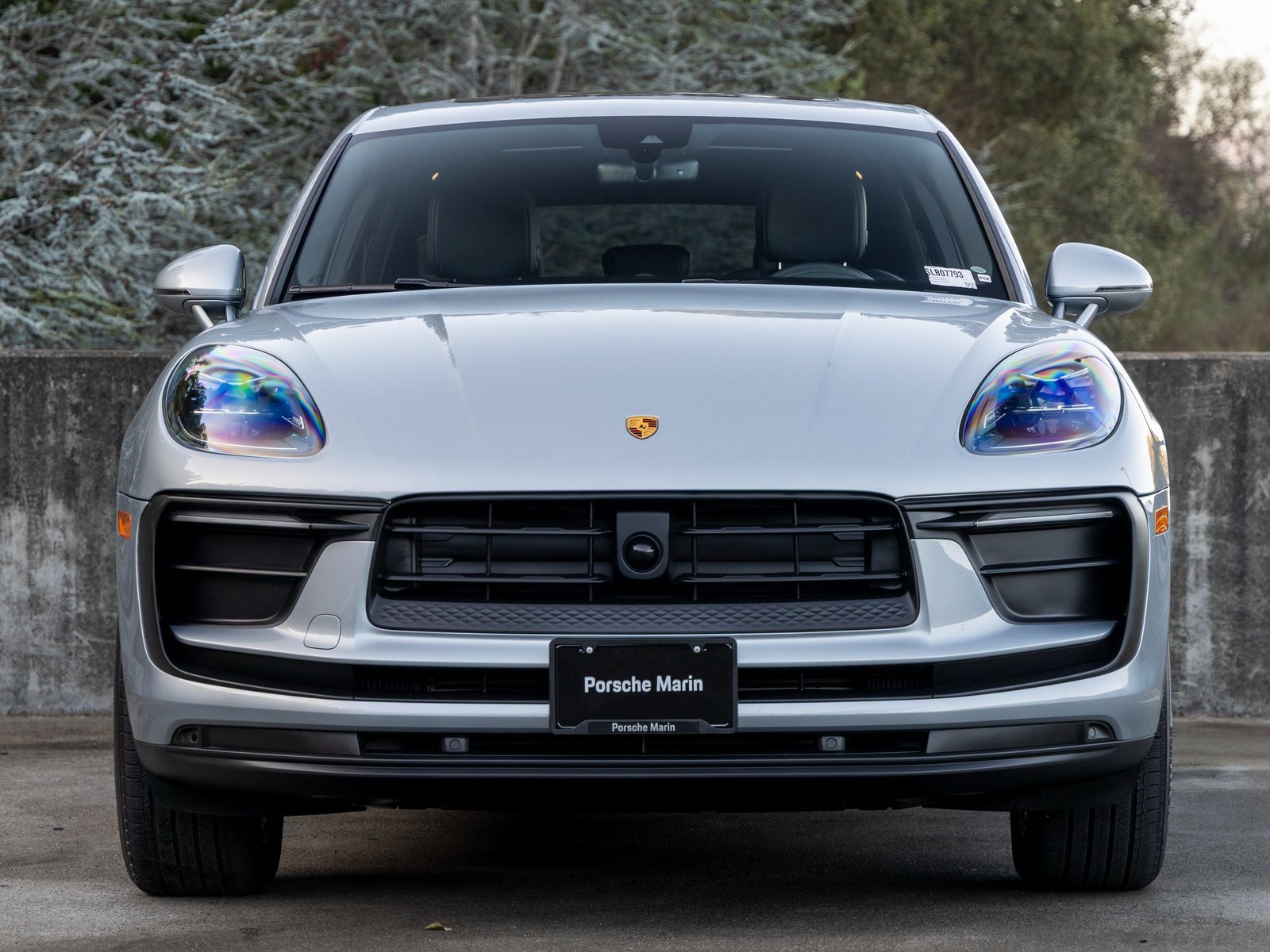 Certified 2025 Porsche Macan image 8