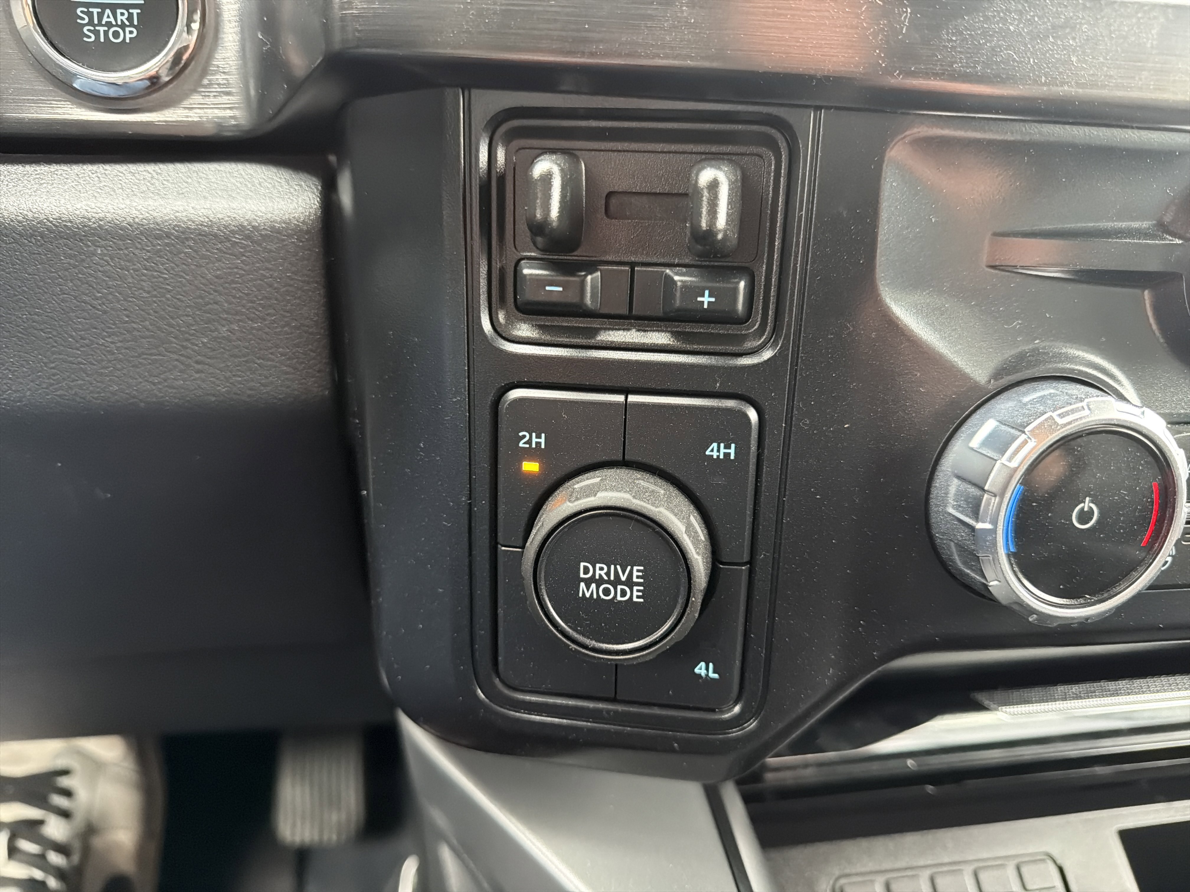 Certified 2026 Ford F250 Lariat image 29