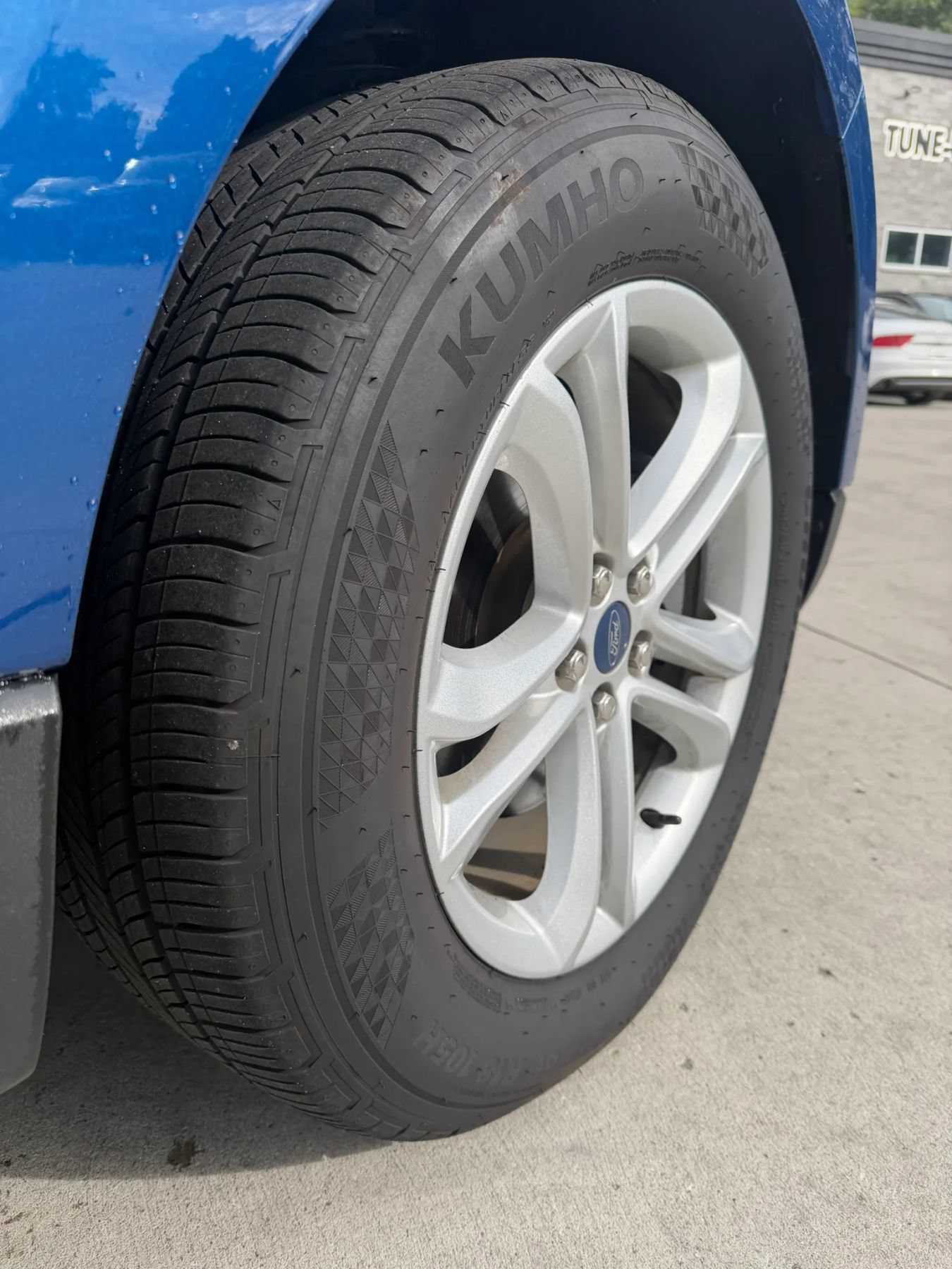 Used 2020 Ford Edge SEL w/ Convenience Package FWD image 9