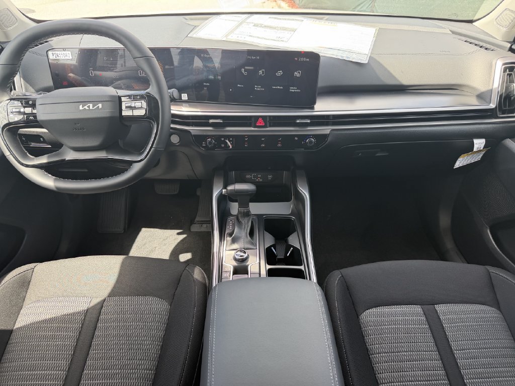 New 2026 Kia Sorento LX FWD image 13