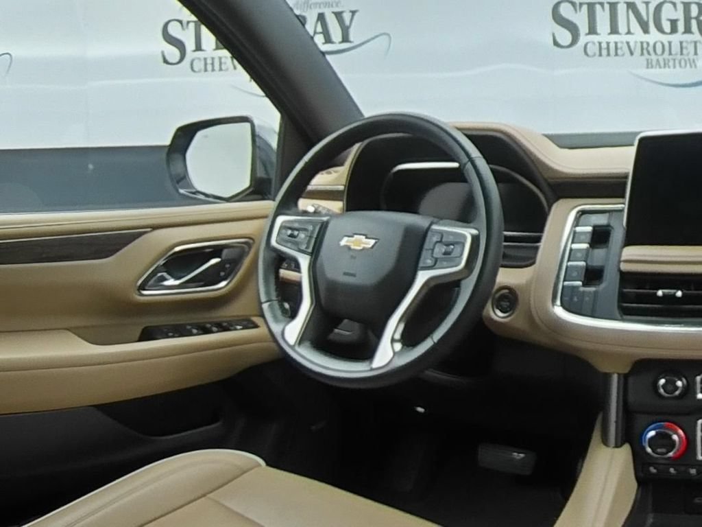 Used 2024 Chevrolet Suburban Premier RWD image 19