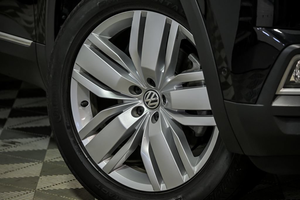 Used 2019 Volkswagen Atlas SEL Premium AWD/4WD image 3