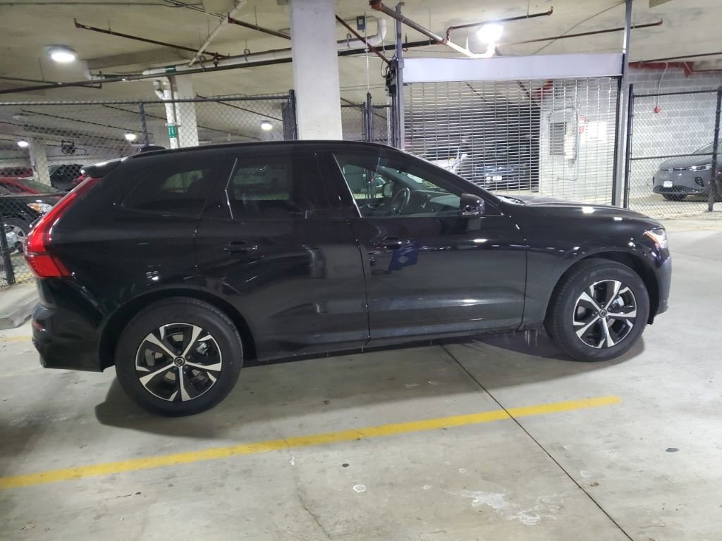 Certified 2026 Volvo XC60 B5 Core image 35