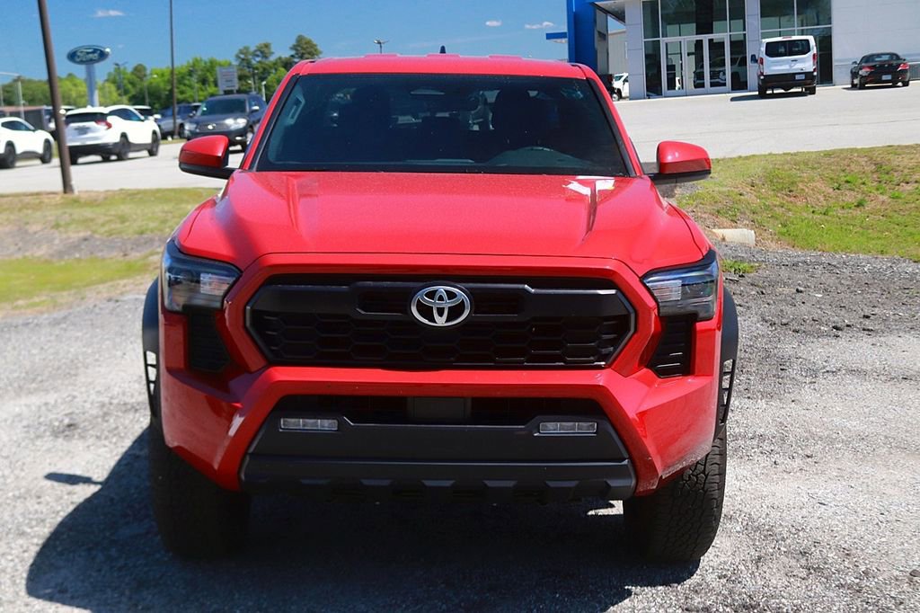 Used 2025 Toyota Tacoma TRD Off-Road AWD/4WD image 2