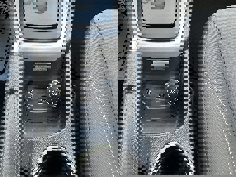 Used 2019 Ford Fiesta SE image 22