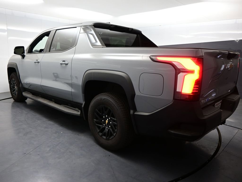 Used 2026 Chevrolet Silverado EV LT image 6