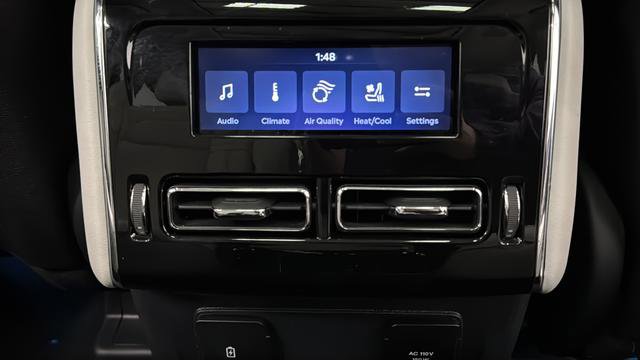 Used 2025 Lincoln Aviator Reserve w/ Equipment Group 201A AWD/4WD image 37