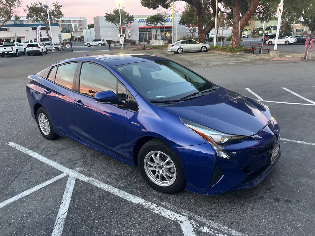 Used 2016 Toyota Prius Three w/ Advanced Technology Package