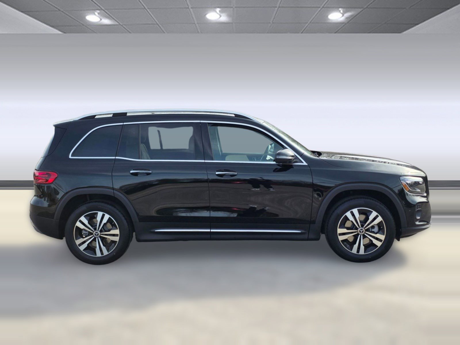 New 2026 Mercedes-Benz GLB 250 4MATIC image 7