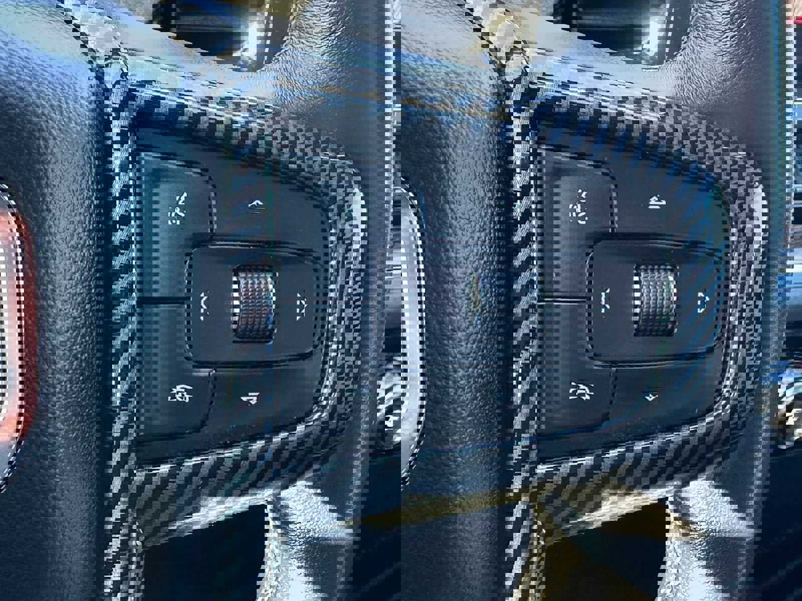 Used 2022 GMC Sierra 1500 Elevation image 35