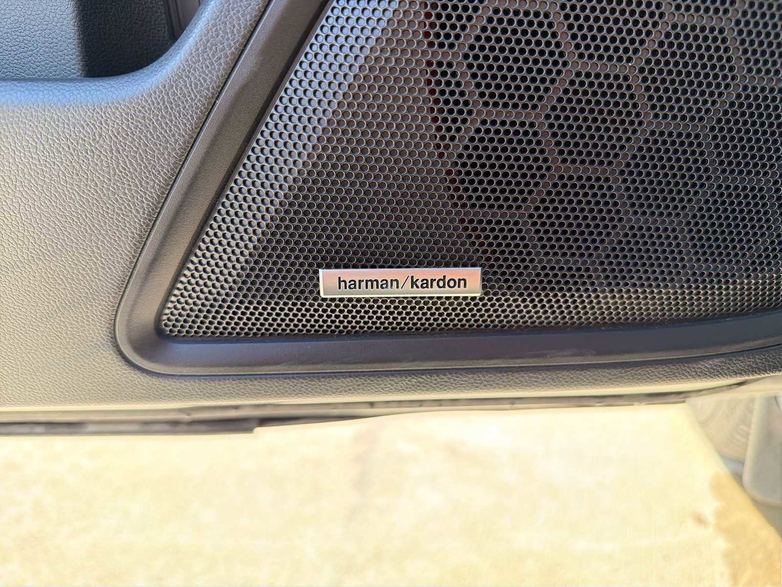 Used 2022 Subaru Outback Touring image 27