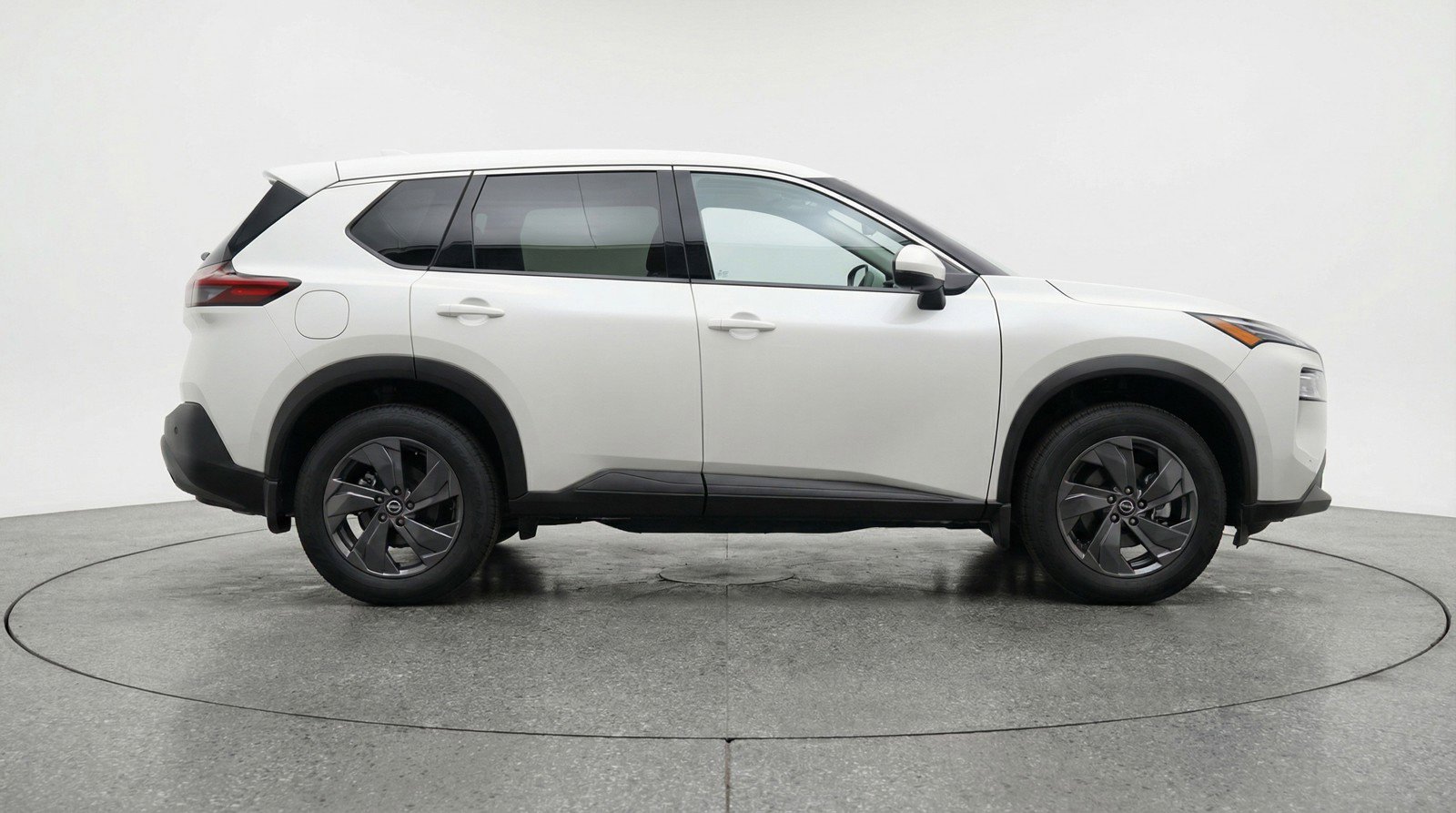 Used 2025 Nissan Rogue SV image 11