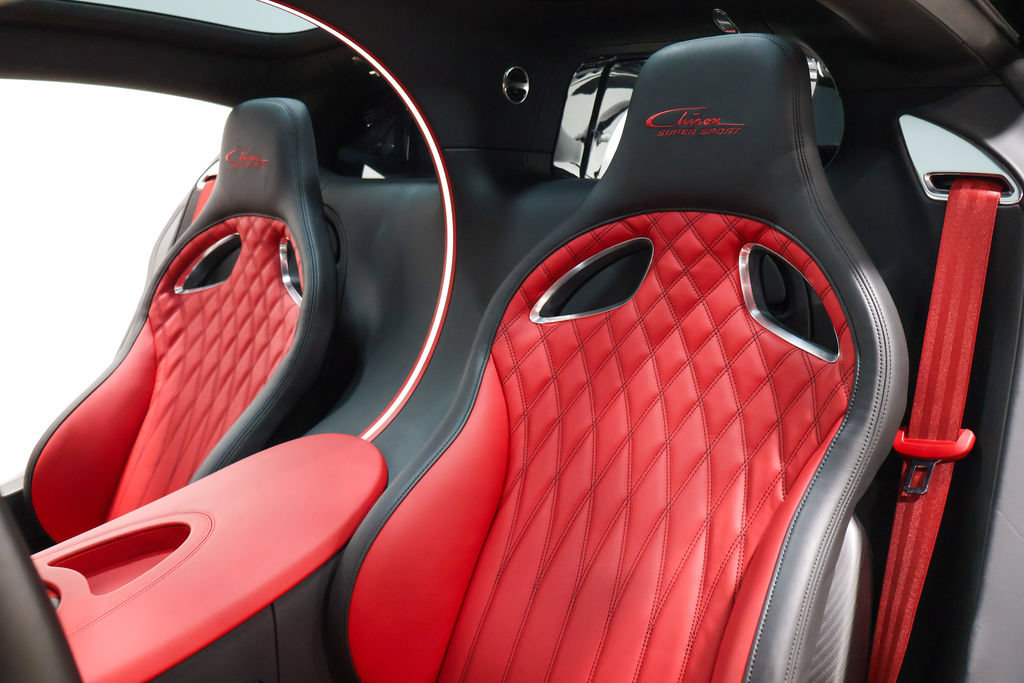 Used 2022 Bugatti Chiron Super Sport AWD/4WD image 35