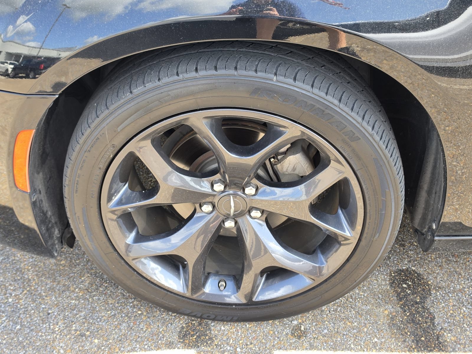 Used 2023 Chrysler 300 S RWD image 7