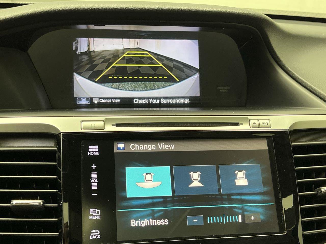 Used 2017 Honda Accord Touring image 6