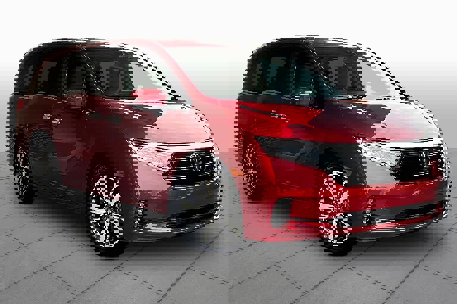 Certified 2023 Honda Odyssey Touring image 3