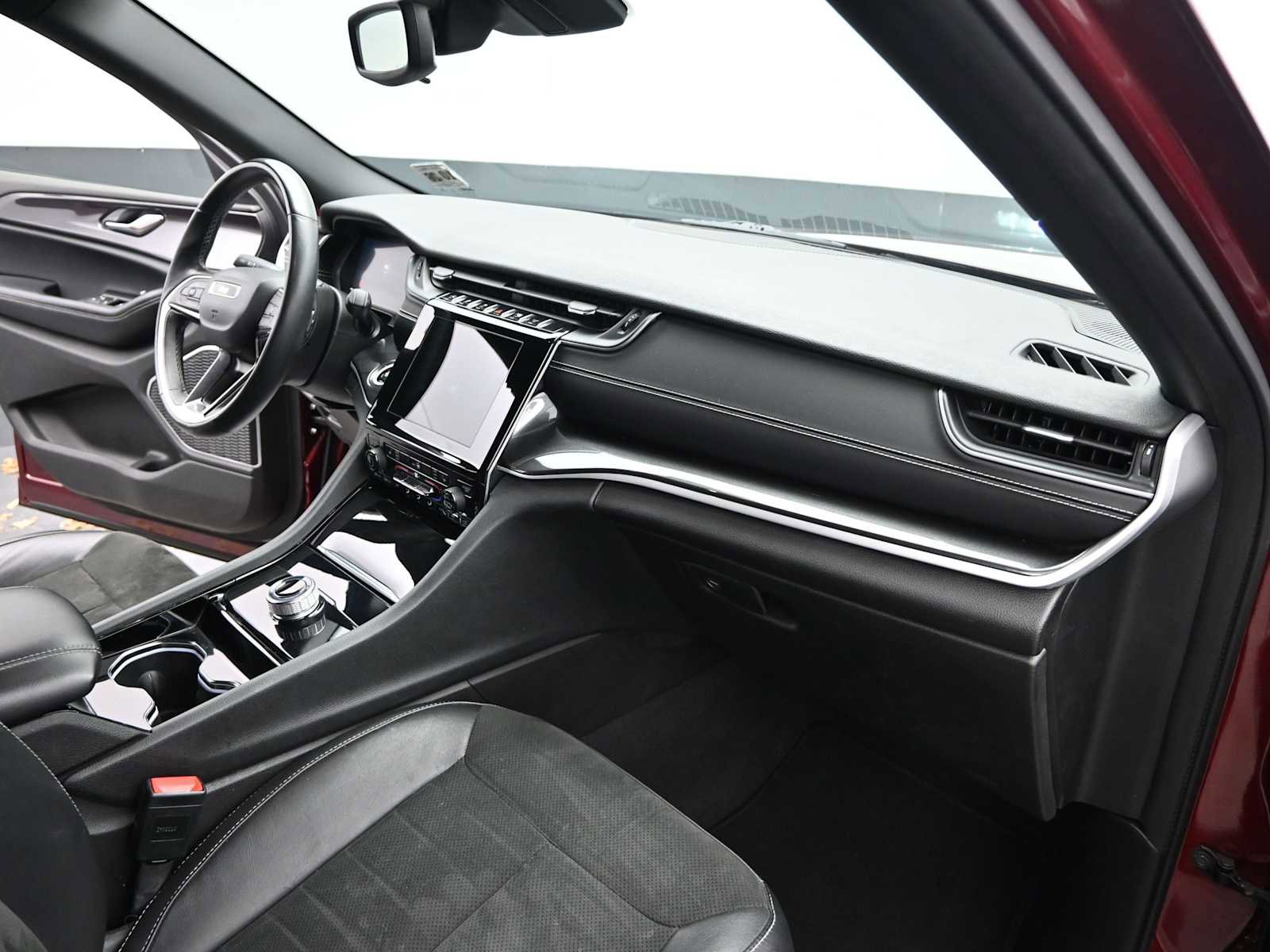 Used 2021 Jeep Grand Cherokee L Laredo image 21