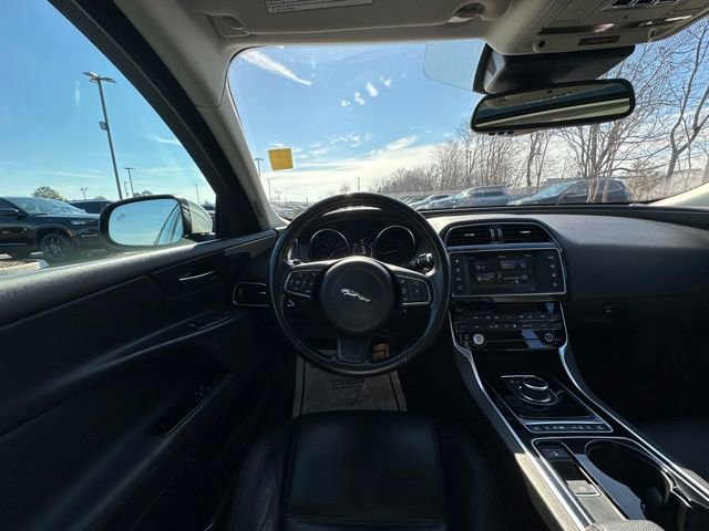 Used 2017 Jaguar XE Prestige image 16