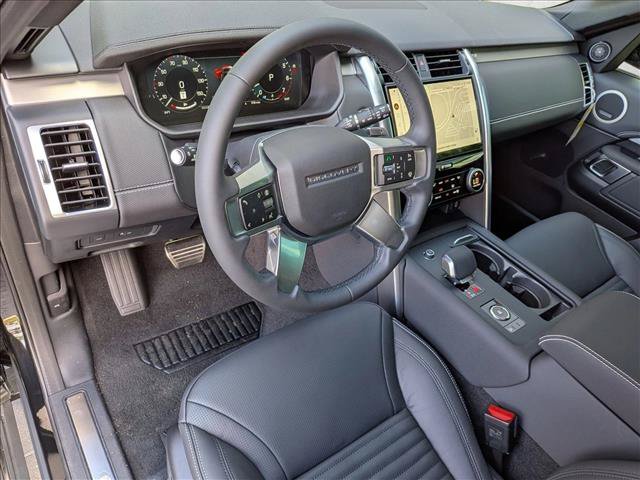 New 2026 Land Rover Discovery Limited Edition AWD/4WD image 3