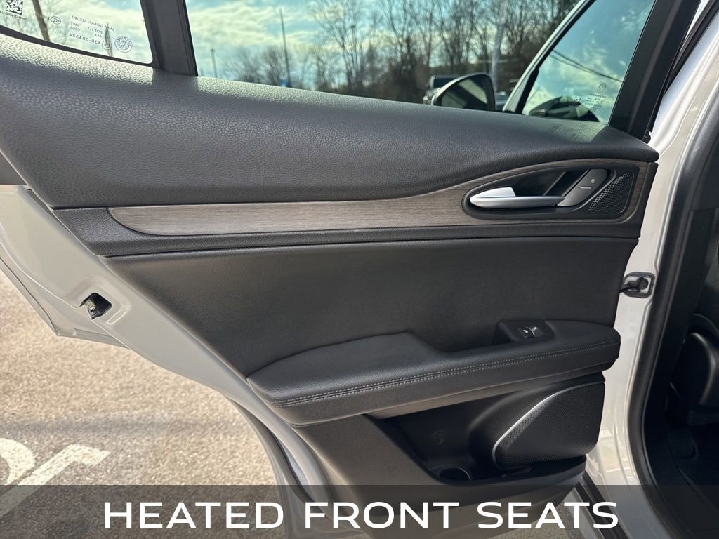 Used 2022 Alfa Romeo Stelvio Ti AWD/4WD image 26
