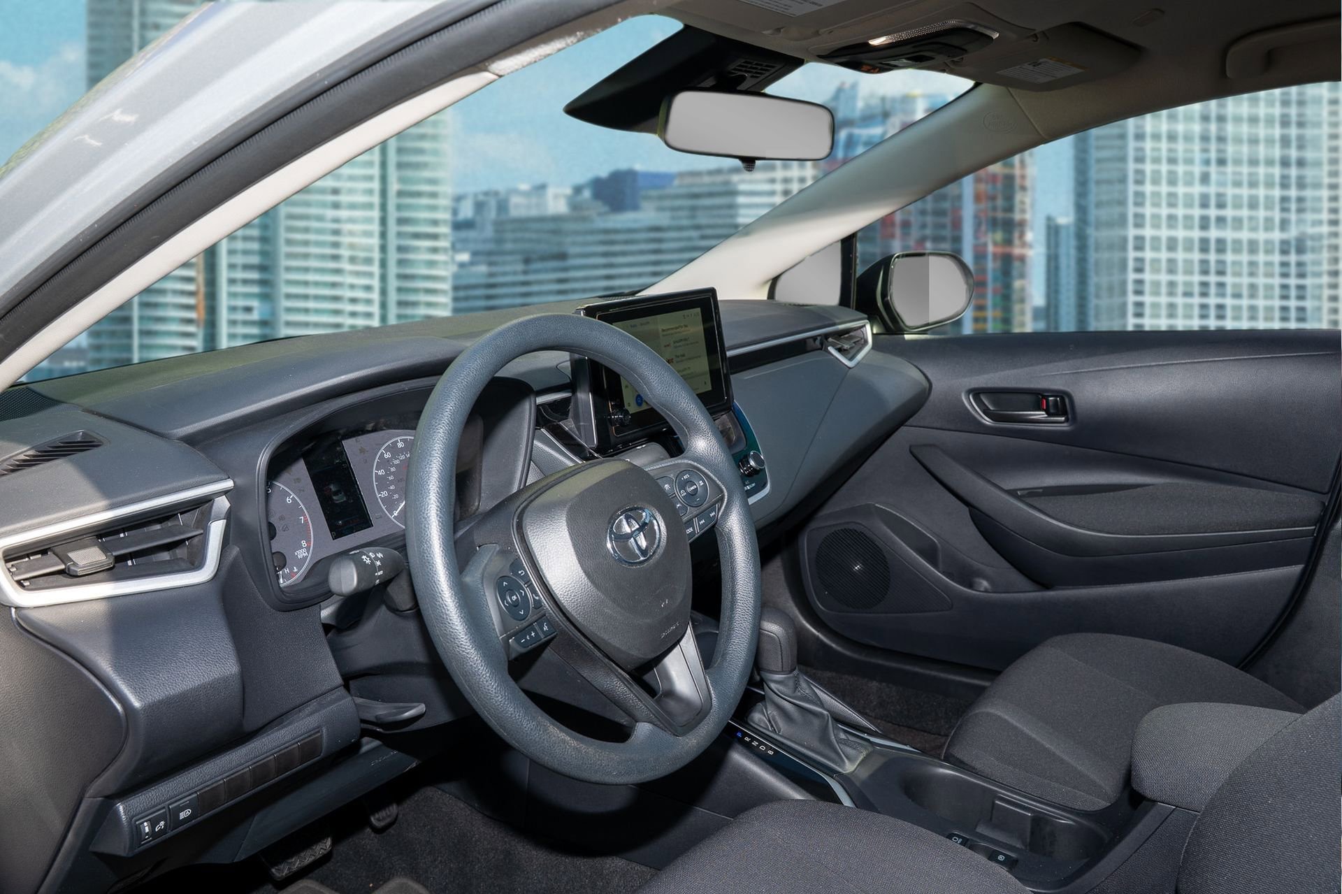 Used 2025 Toyota Corolla LE image 14