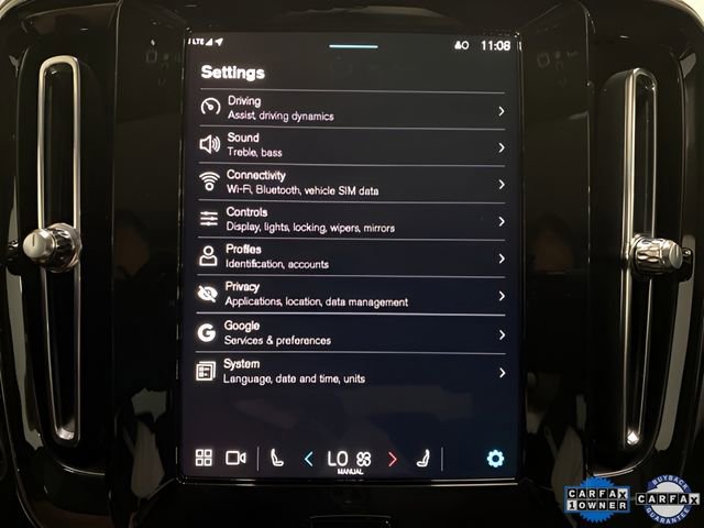 Used 2025 Volvo XC40 B5 Plus image 46