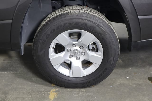 Used 2025 RAM 1500 Big Horn RWD image 40