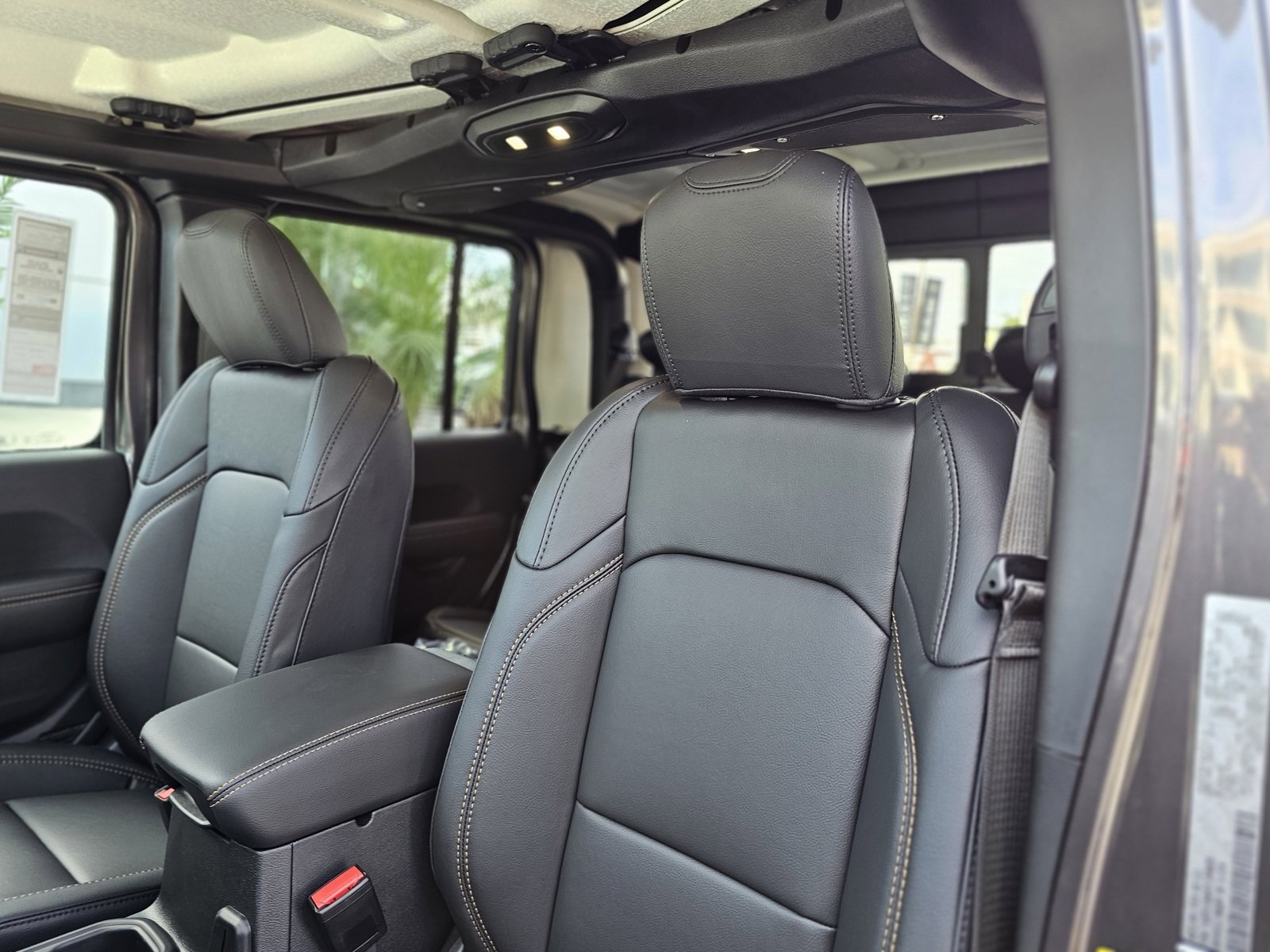 New 2026 Jeep Gladiator Sahara image 22