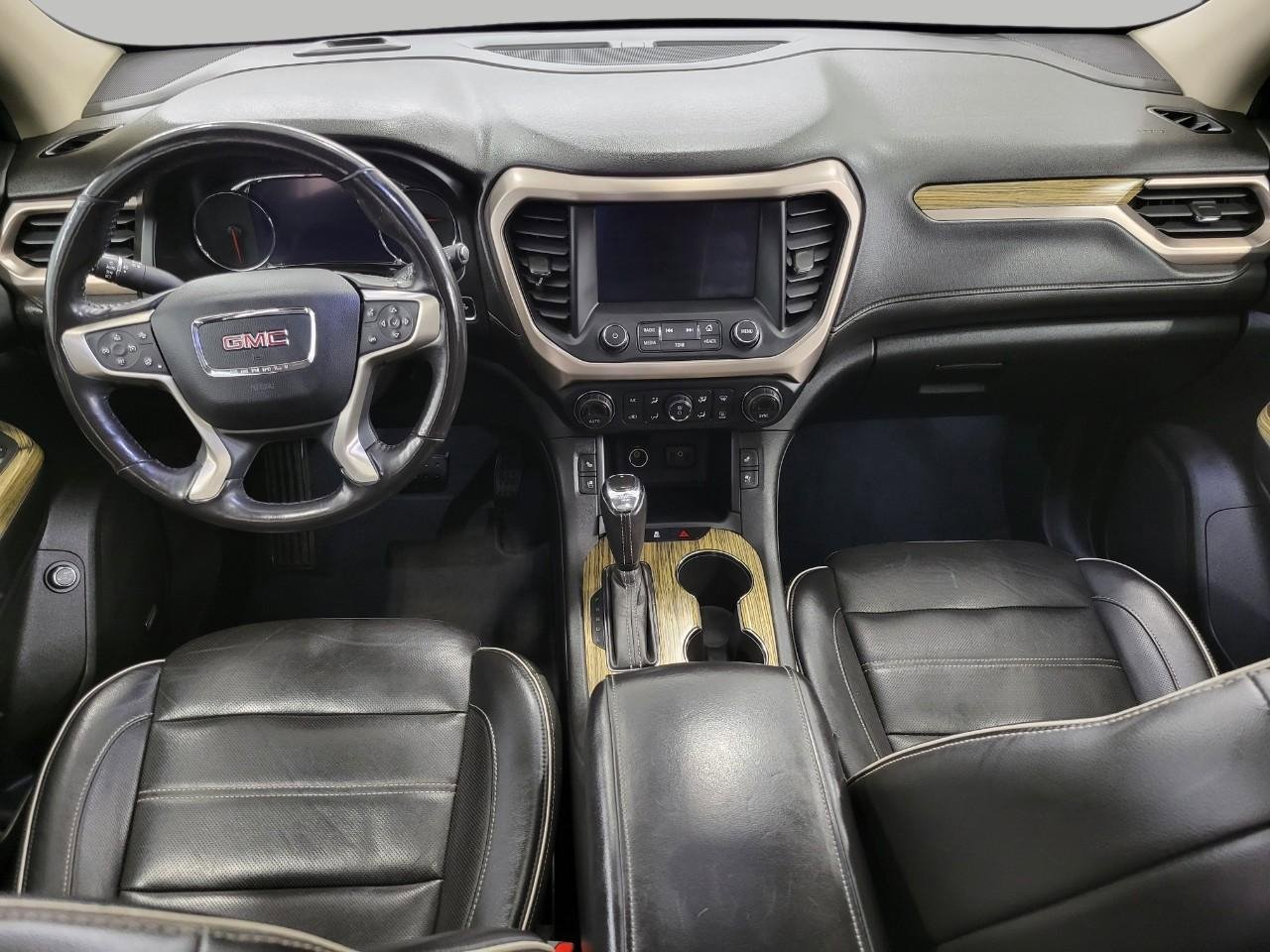 Certified 2019 GMC Acadia Denali w/ Technology Package AWD/4WD image 6