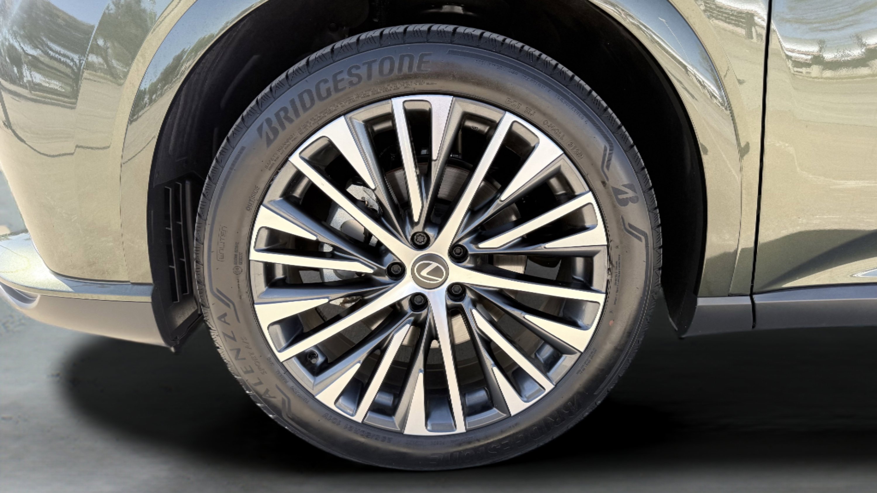 Used 2026 Lexus RX 350 Premium Plus w/ Accessory Package (Z1) FWD image 14