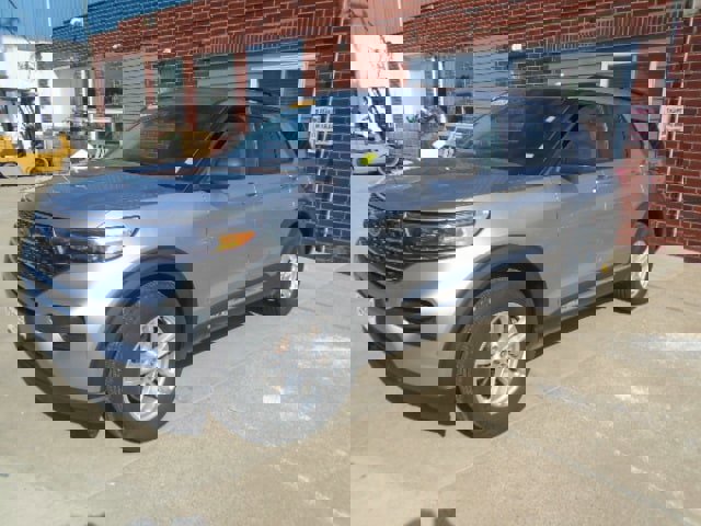 Used 2020 Ford Explorer XLT w/ Comfort Package image 1